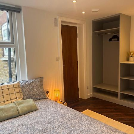 Spacious Battersea Rooms And Apartments Londres Exterior foto