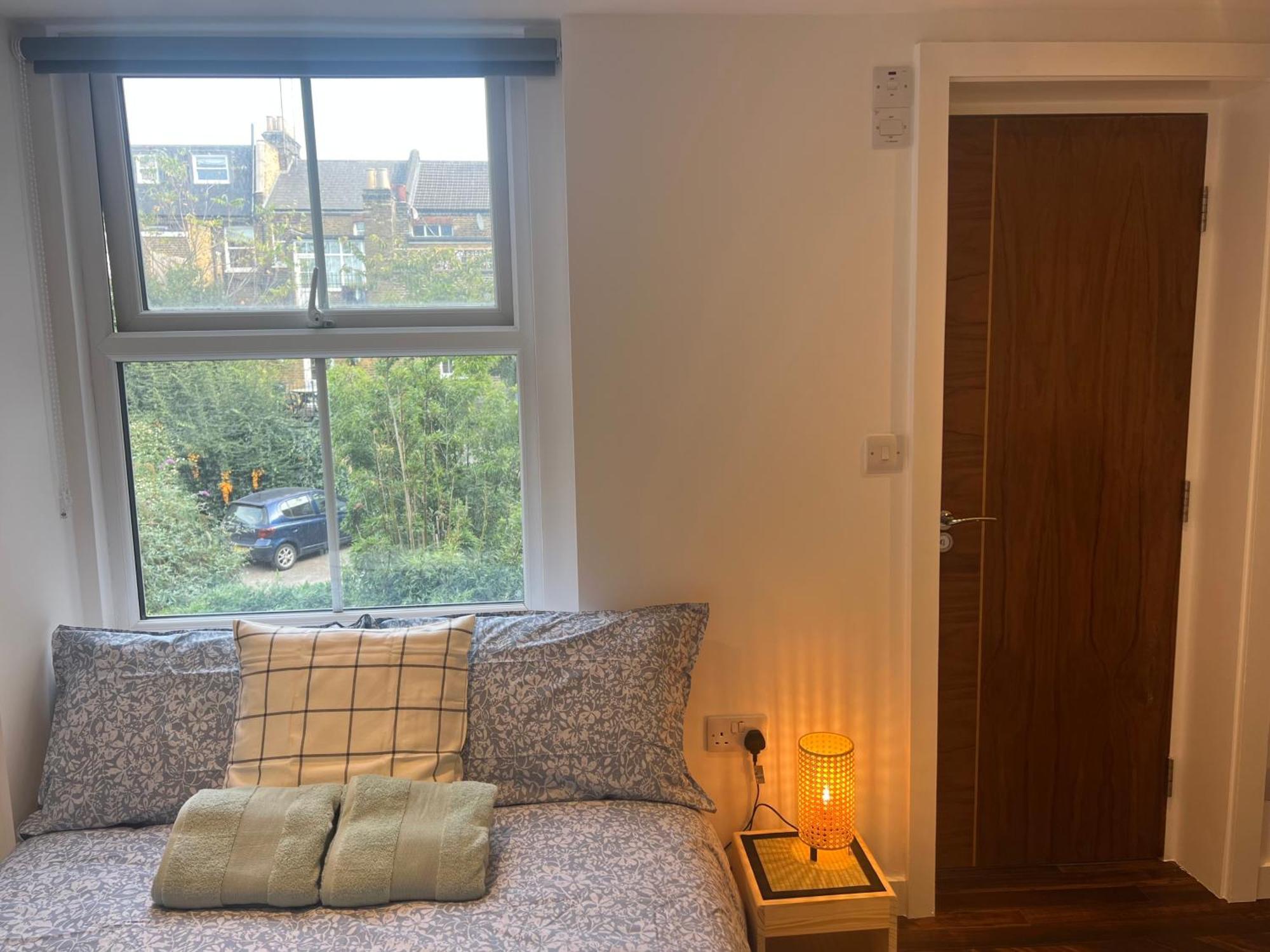 Spacious Battersea Rooms And Apartments Londres Exterior foto